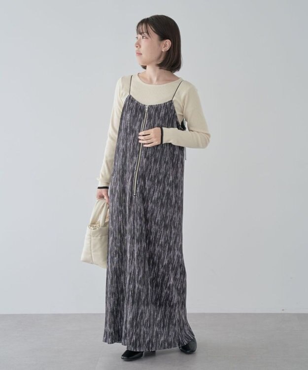 Green Parks ・ＥＬＥＮＣＡＲＥ　ＤＵＥ　フロントＺＩＰプリーツワンピ Black