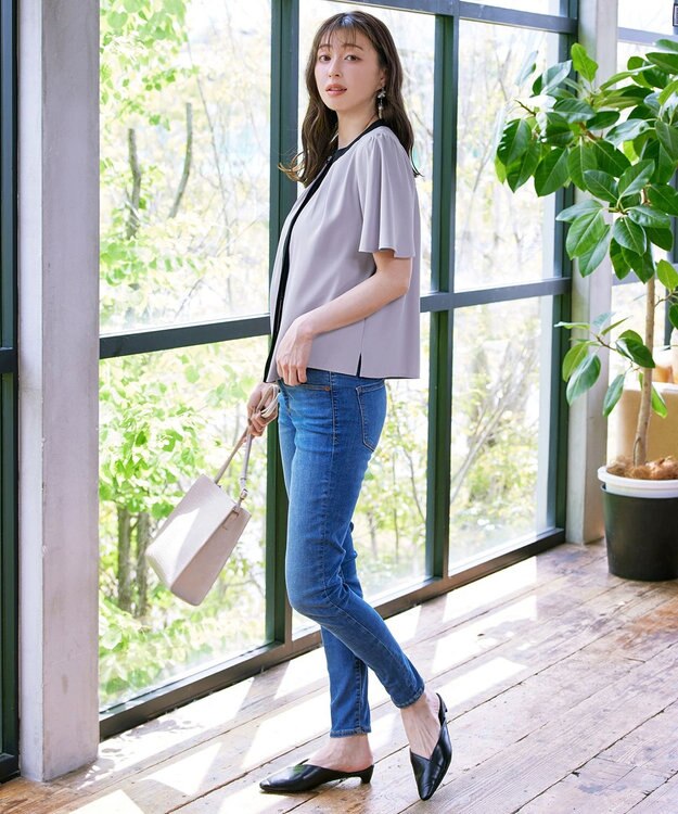 Tiaclasse L 【新色追加・洗える】フロントタック配色ブラウス グレー×ブラック