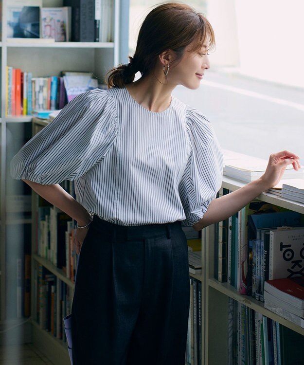 23区 S 【一部店舗限定/洗える】ハイカウントウェザーストレッチ パフスリーブ ブラウス ホワイト×ブラックストライプ