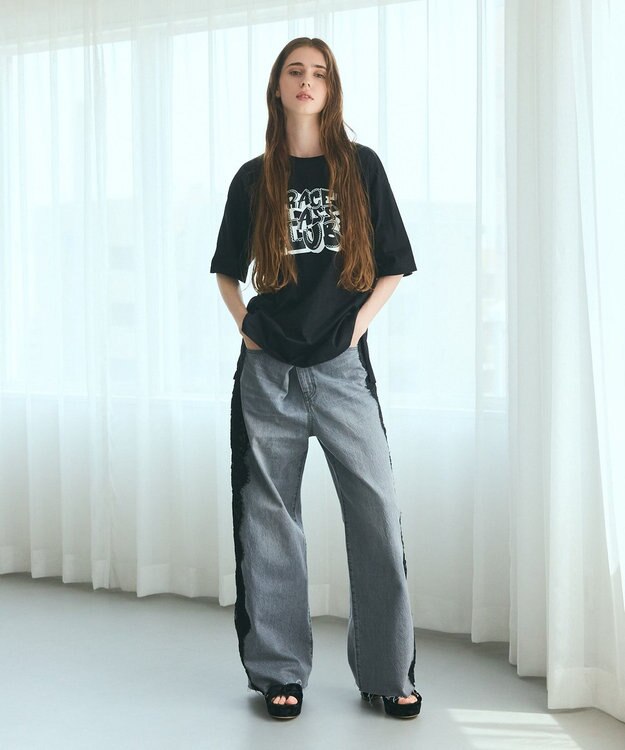 GRACE CONTINENTAL グラフィティプリントTシャツ ブラック