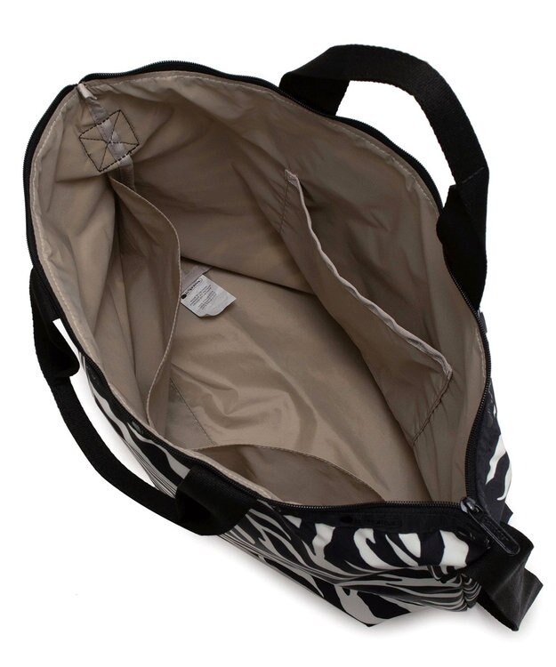 LeSportsac DELUXE EASY CARRY TOTE/クリームブラックゼブラ クリームブラックゼブラ