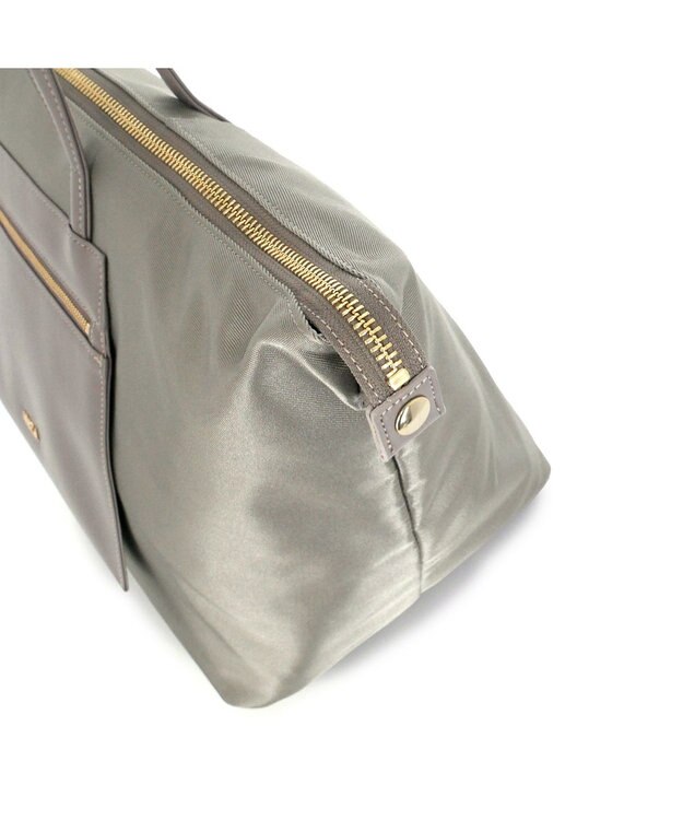 IBIZA コモド　オペラナイロン/牛革　セミショルダーバッグ カーキ