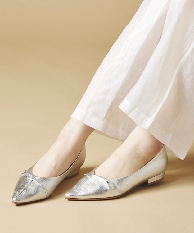 Dominic3 センターギャザー ポインテッドソフトカッター ブラック