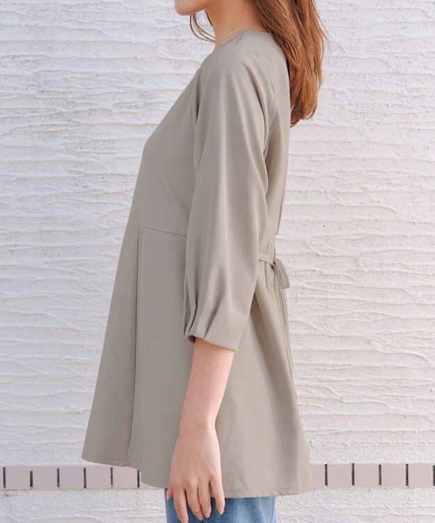 Tiaclasse リボン付きタックフレアチュニック グレージュ