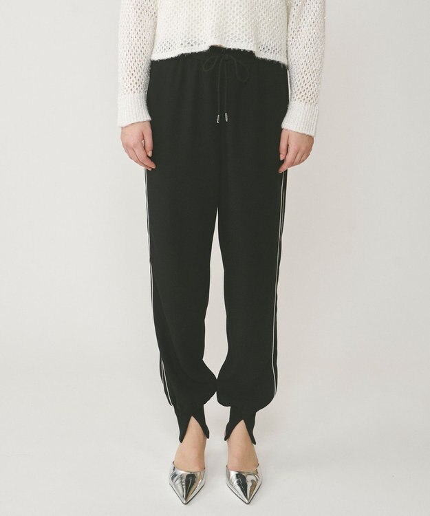 GRACE CONTINENTAL テーパーイージーパンツ ブラック