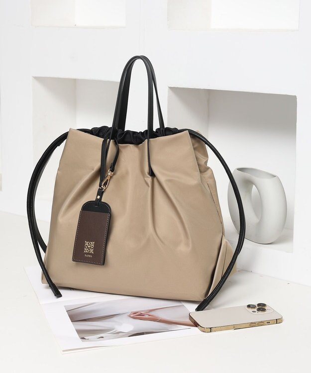 style code 【PADMA/パドマ】カードケース付　ナイロン巾着トートバッグ ベージュ