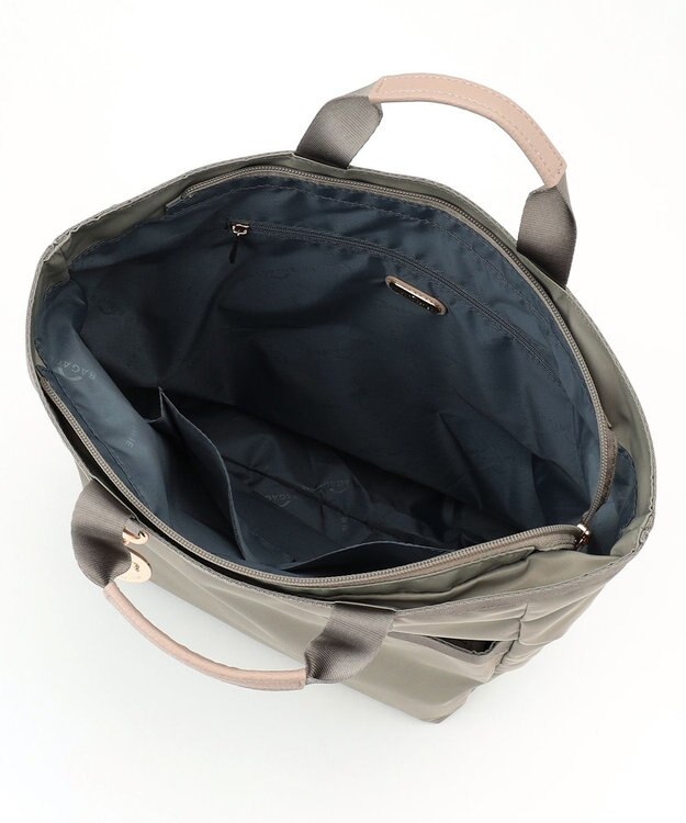 LA BAGAGERIE チャーム付き　ナイロンスクエアリュック グレー