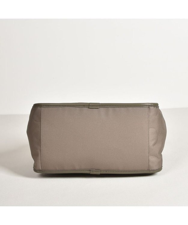 Y'SACCS ヒートエンボス ポルカドットトート Sサイズ グレージュ