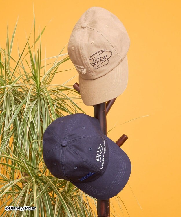 AMERICAN HOLIC 【TOY STORY】ヴィンテージ加工サインロゴCAP Brown