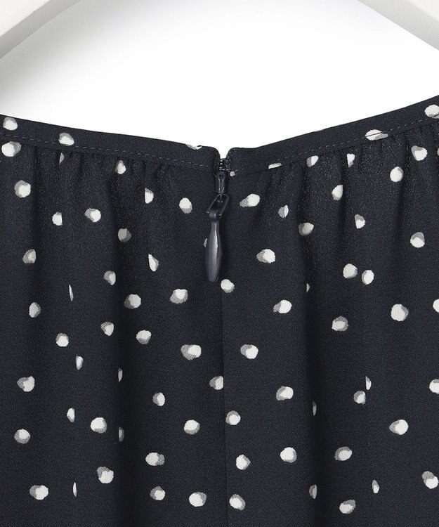 23区 【洗える】バックサテンアムンゼン ドットプリント ワンピース ネイビー×ホワイトドット