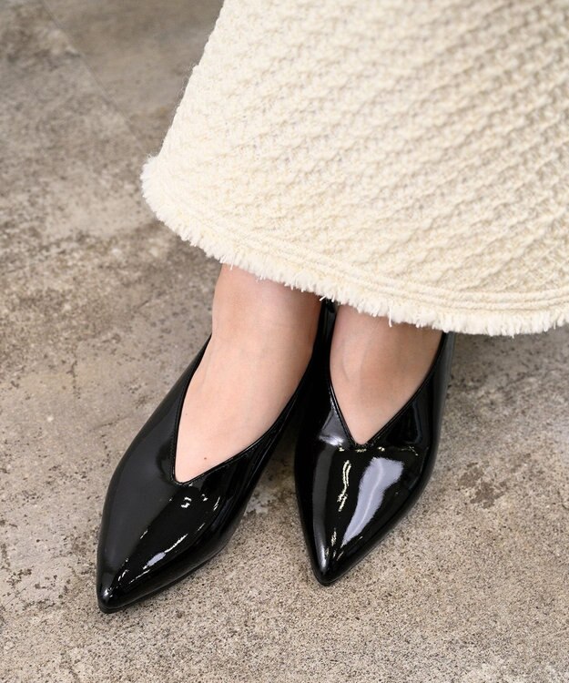 Pointer 日本製 本革 生活防水機能付きVカットパンプス ブラック(エナメル)