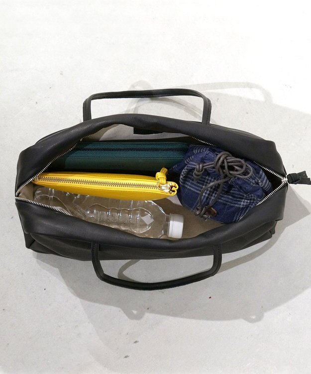 FOLNA RD ソフトレザースクエアボストンバッグ ブラック