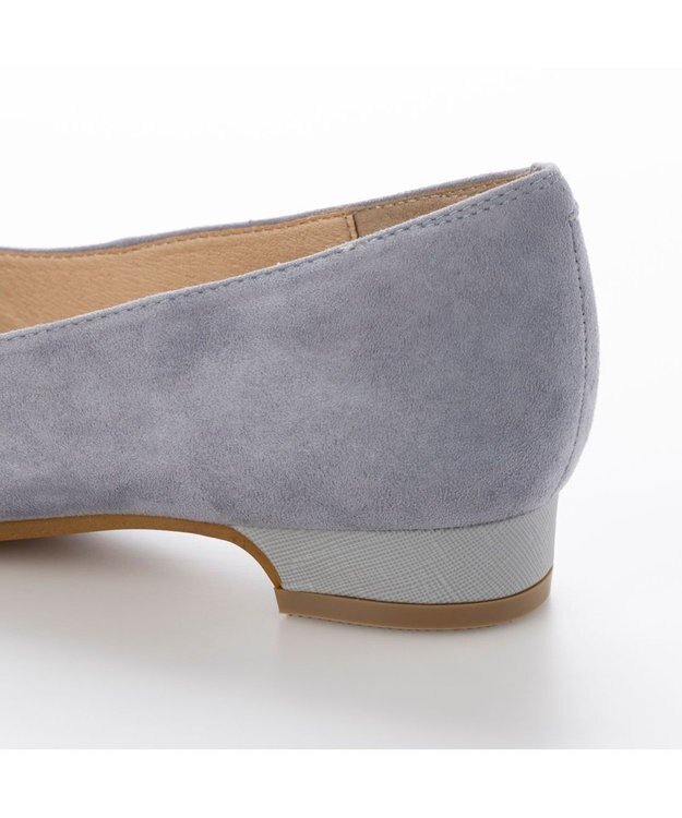 ing <ing>スクエアトゥVカットパンプス ブルースエード