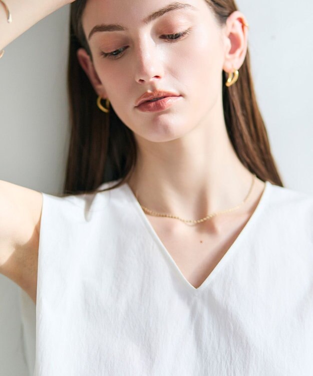 BEIGE， YANN / Vネックタックブラウス White