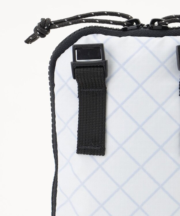 JOSEPH ABBOUD MOUNTAIN 【Flowfold・リサイクル素材】Portland Phone Bag 0.25L クロスボディバッグ ホワイト系