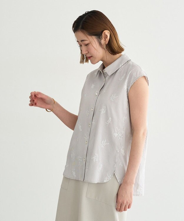 YECCA VECCA ストライプ柄フラワー刺繍シャツ Beige