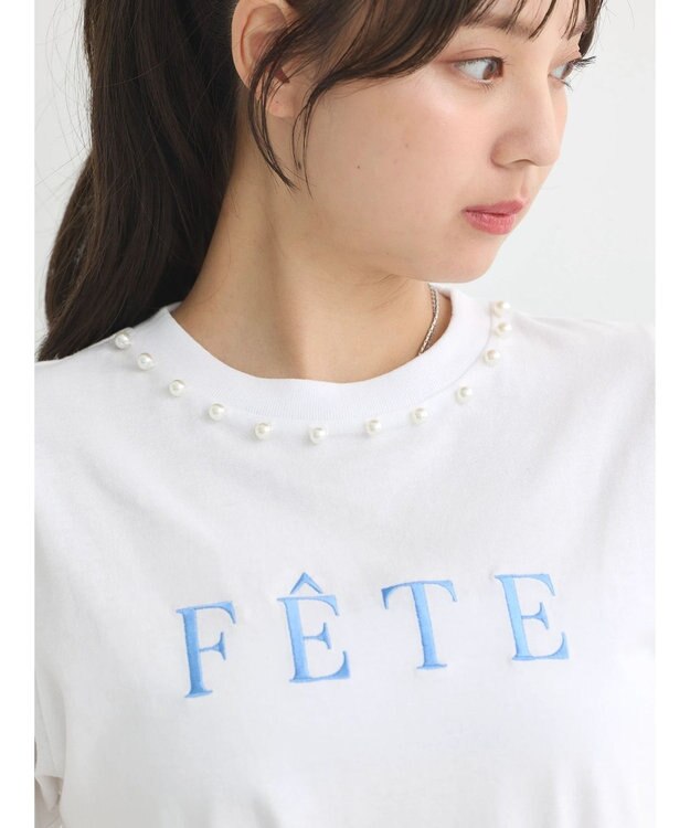 earth music&ecology 襟パール刺繍ロゴＴシャツ White