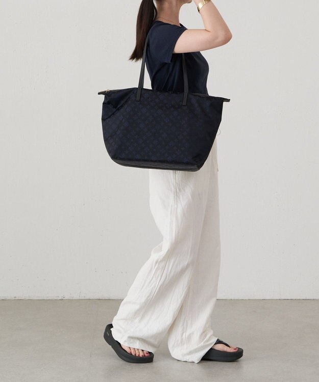 russet ＜380g/軽量＞ファスナー付きナイロントートバッグ(CE-1568) Black/Navy