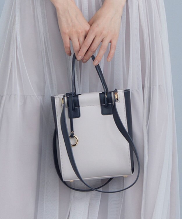 組曲 2WAYハンドルスクエアショルダー バッグ Mini アイスグレー系1