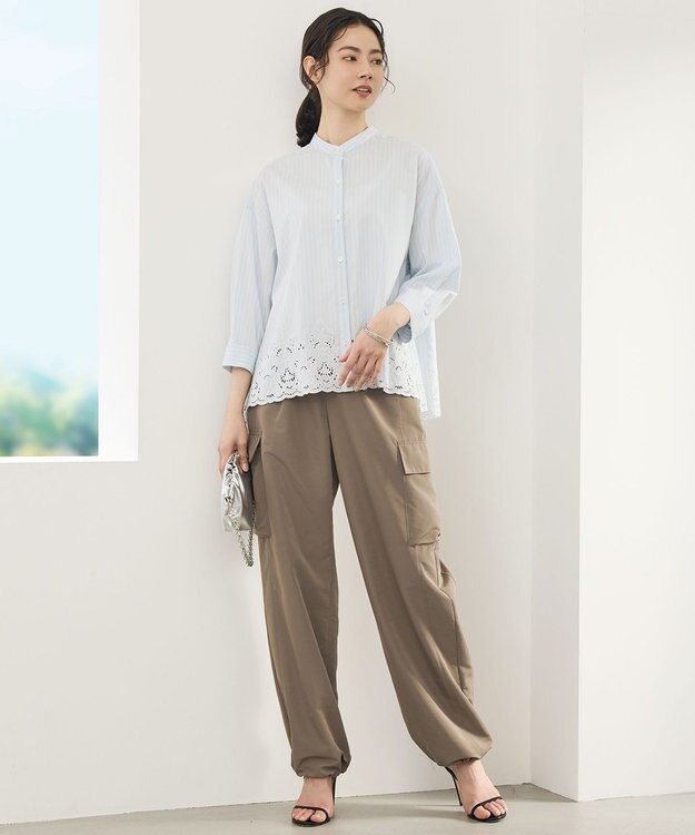 自由区 エンブロイダリーブロードバンドカラー ブラウス サックス×オフ