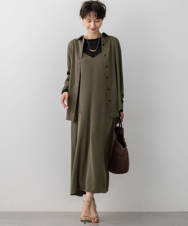 23区 L 【見上愛さん着用/Oggi10月号掲載/洗える】スエーディーサテン シャツ カーキ系