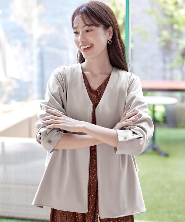 Tiaclasse L 【洗える】バックドロストフリルブルゾン グレージュ