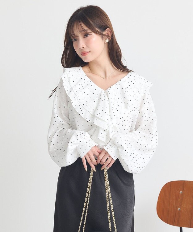 earth music&ecology ラッフルカラーブラウス Dot