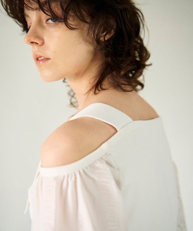 GRACE CONTINENTAL 刺繍パフスリーブニットトップ ホワイト