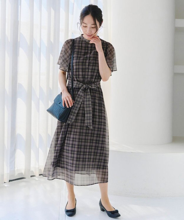 Tiaclasse L 【新色追加・洗える】チェック柄フレア袖シアーワンピース チャコールグレー