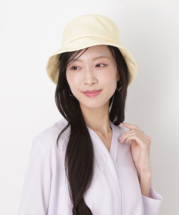 MOONBAT 【遮光100％/遮熱/UVカット】FURLA(フルラ)小ツバ 後ろ割れ バケットハット 帽子 無地 チャーム付き 手洗い可能/サイズ調整可能 ベージュ