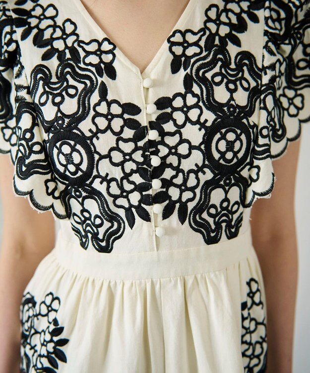 GRACE CONTINENTAL バイカラー刺繍コットンワンピース ホワイト