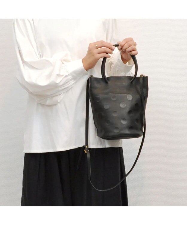 UNBILLION 【テレビ ドラマ着用アイテム】ペルケ perche / 姫路レザー丸手ハンドル2wayバケツバッグ ブラックドット