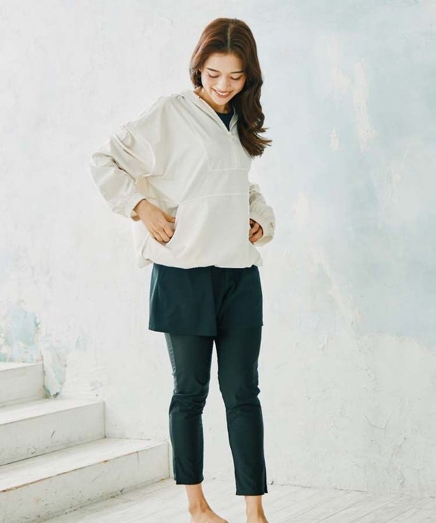 San-ai Resort（三愛水着楽園） 【WEB限定】ポケット付きハーフジップラッシュパーカー＋リブタンキニ水着+レギンス5点セット【Beach Queen（ビーチクイーン）】 オフホワイト