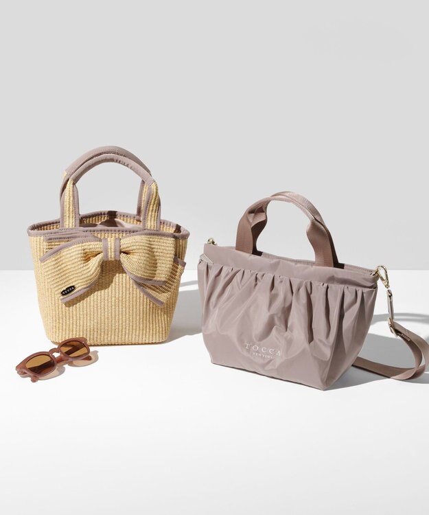 TOCCA TWISTY FORM BAG トートバッグ【WEB＆一部店舗限定】 ベージュ系