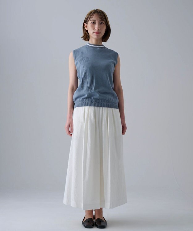 muuc 〈細番手の高級綿糸コットンコーマ糸〉〈洗練された繊維の滑らかな肌触り〉〈お家で洗えるニット〉模様編み ポピーの花リンクス編み ノースリーブブルオーバー ブルー