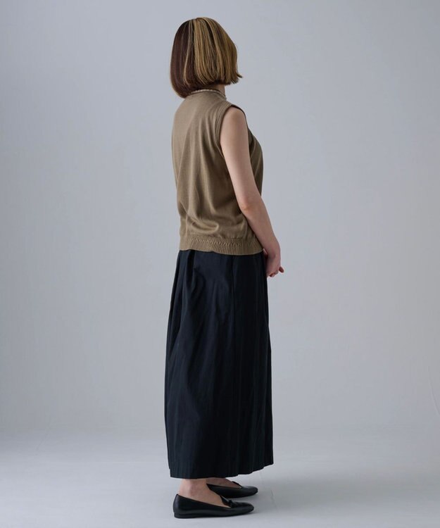 muuc 〈細番手の高級綿糸コットンコーマ糸〉〈洗練された繊維の滑らかな肌触り〉〈お家で洗えるニット〉模様編み ポピーの花リンクス編み ノースリーブブルオーバー カーキブラウン