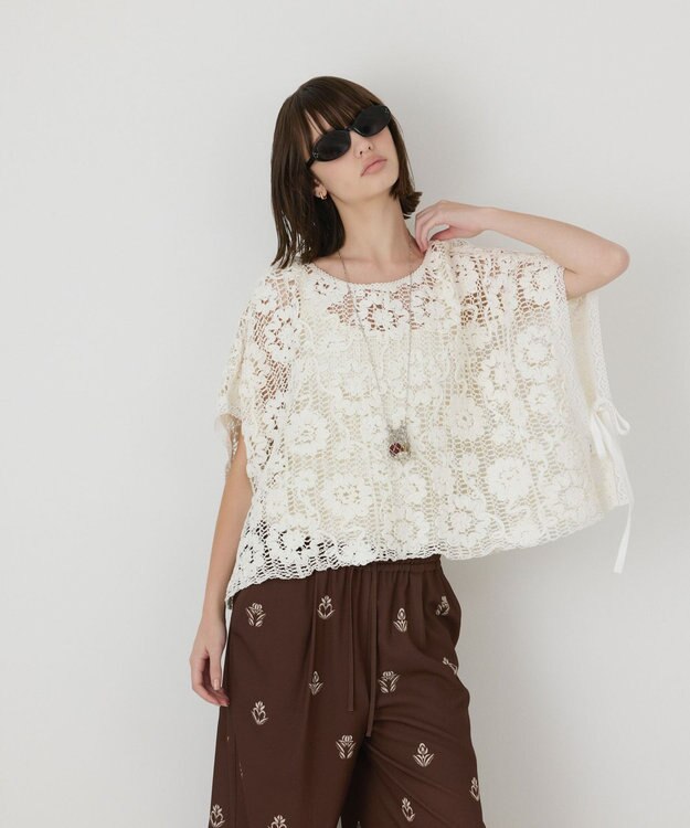 GRACE CONTINENTAL メッシュエンブロイダリーポンチョトップ キナリ