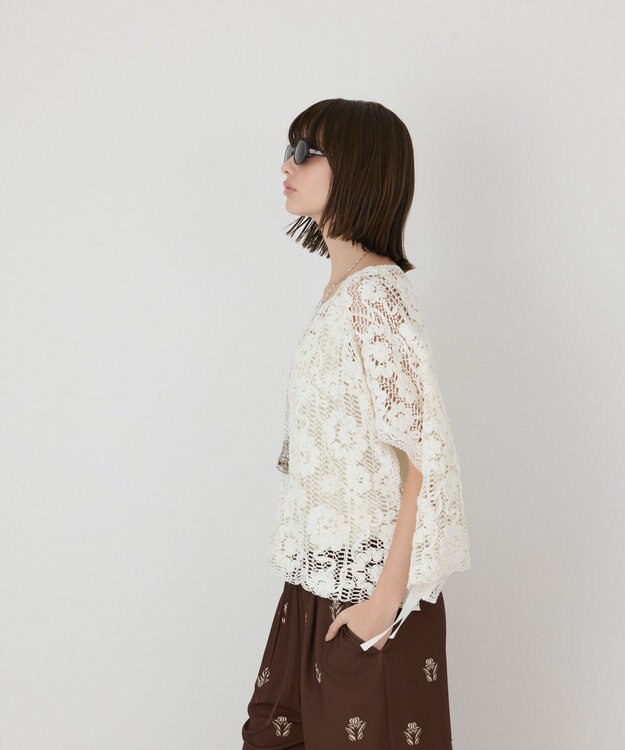 GRACE CONTINENTAL メッシュエンブロイダリーポンチョトップ キナリ