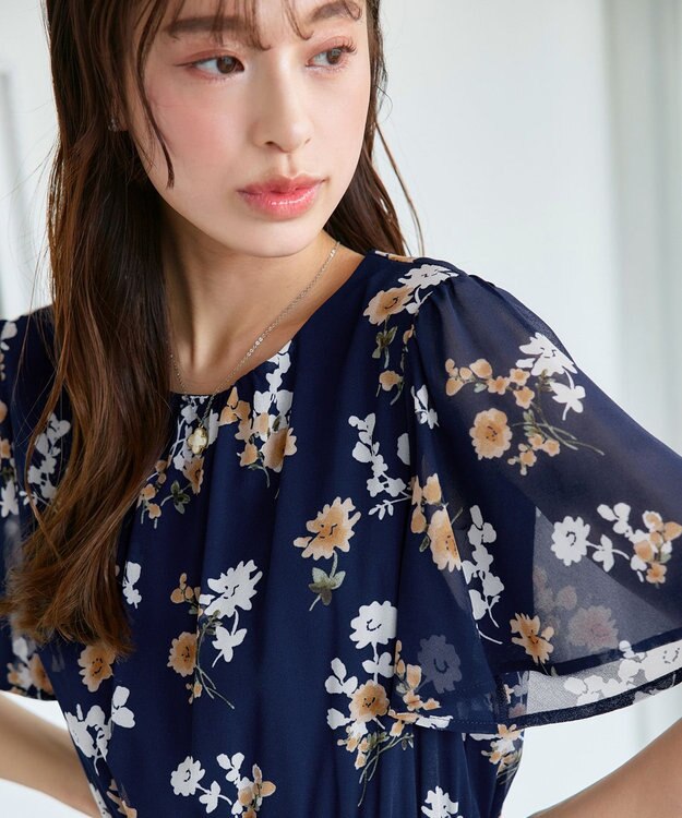 Tiaclasse 【小倉優子さん着用・洗える】大花柄シフォンワンピース ネイビー