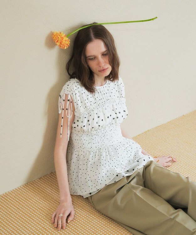 YECCA VECCA ドットMIXシャーリングブラウス Off White