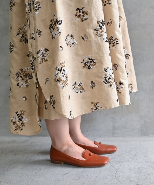 muuc 〈2WAY〉〈コットン×リネン〉〈高品質なドライタッチ生地〉〈遠州織物の工場で織られた上質なコットン生地〉野小花刺繍 羽織り＆ワンピースドレス ベージュ