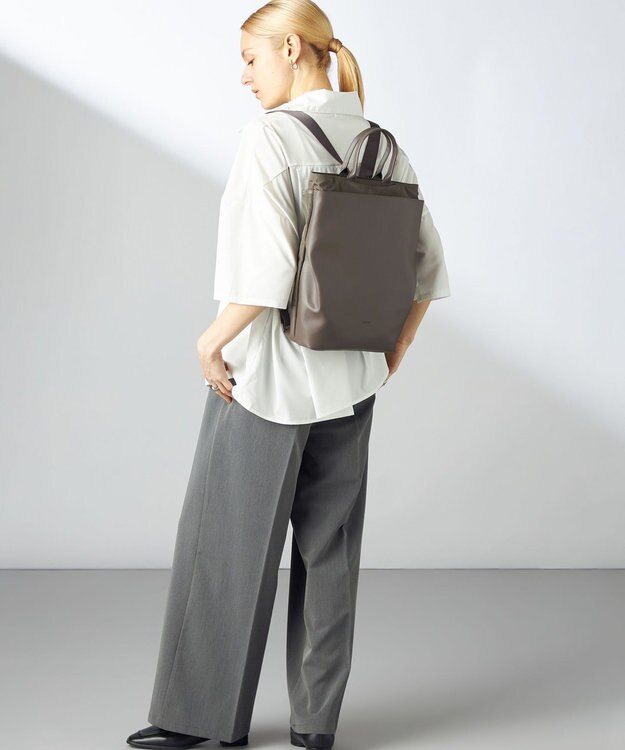 Y'SACCS シルキーリュクスバックパック ベージュ系その他