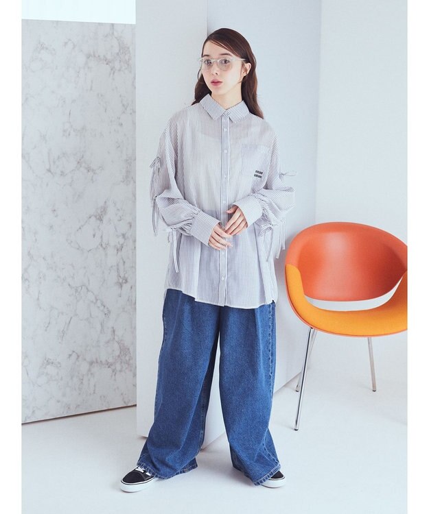 earth music&ecology 袖スリットリボンロングシャツ Gray