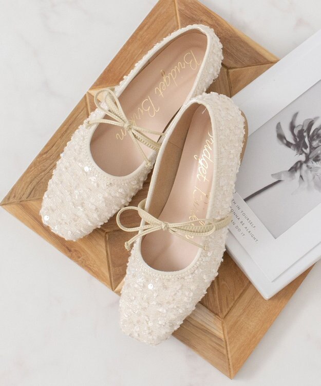 Bridget Birkin 【Bridget Birkin】ツイードスパンコールリボンパンプス アイボリー雑材