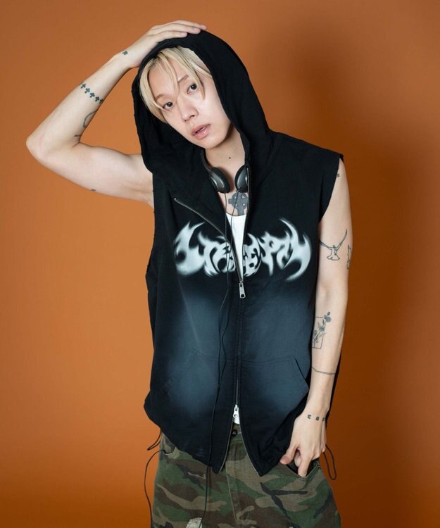 WEGO ノースリーブグラフィックZIPパーカー ブラック