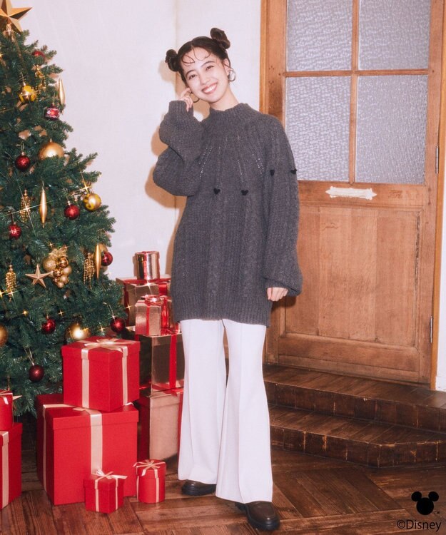 earth music&ecology 【予約】Disney/ポイントミッキーケーブルニット チャコールグレー