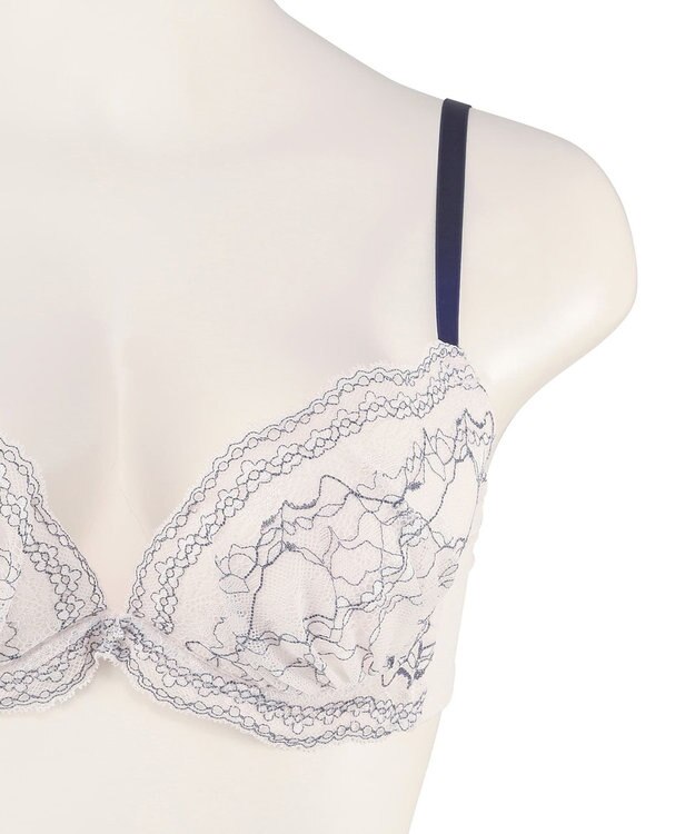 San-ai Resort（三愛水着楽園） 【SALE】クラシカルレースふわもりブラセット 【northerly】 ホワイト