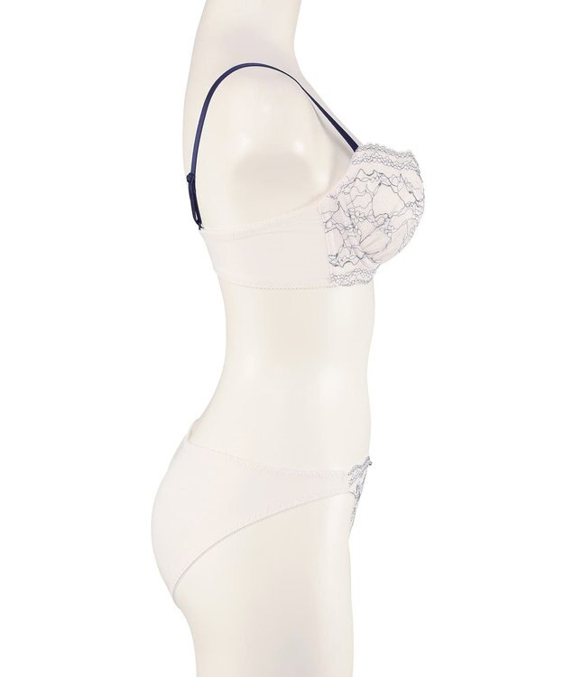 San-ai Resort（三愛水着楽園） 【SALE】クラシカルレースふわもりブラセット 【northerly】 ホワイト