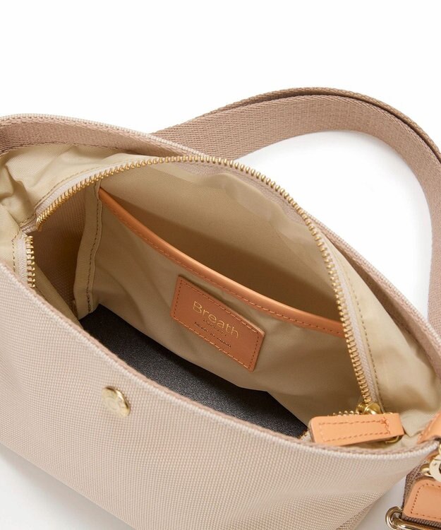 TOPKAPI 【Breath TOPKAPI】Aerial エアリアル ナイロン カラーストラップ付き ショルダーバッグ /軽量 ライトベージュ