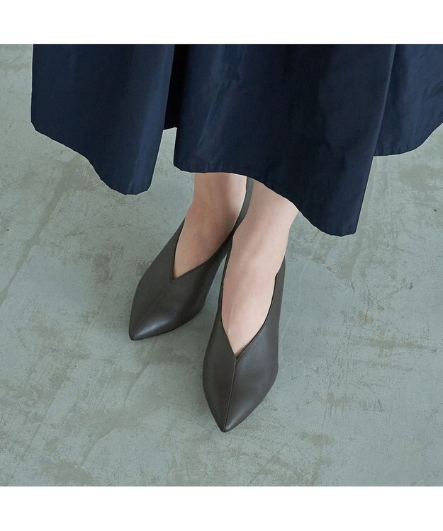 MODE ET JACOMO <carino>カバードポインテッドトゥパンプス ダークグレー